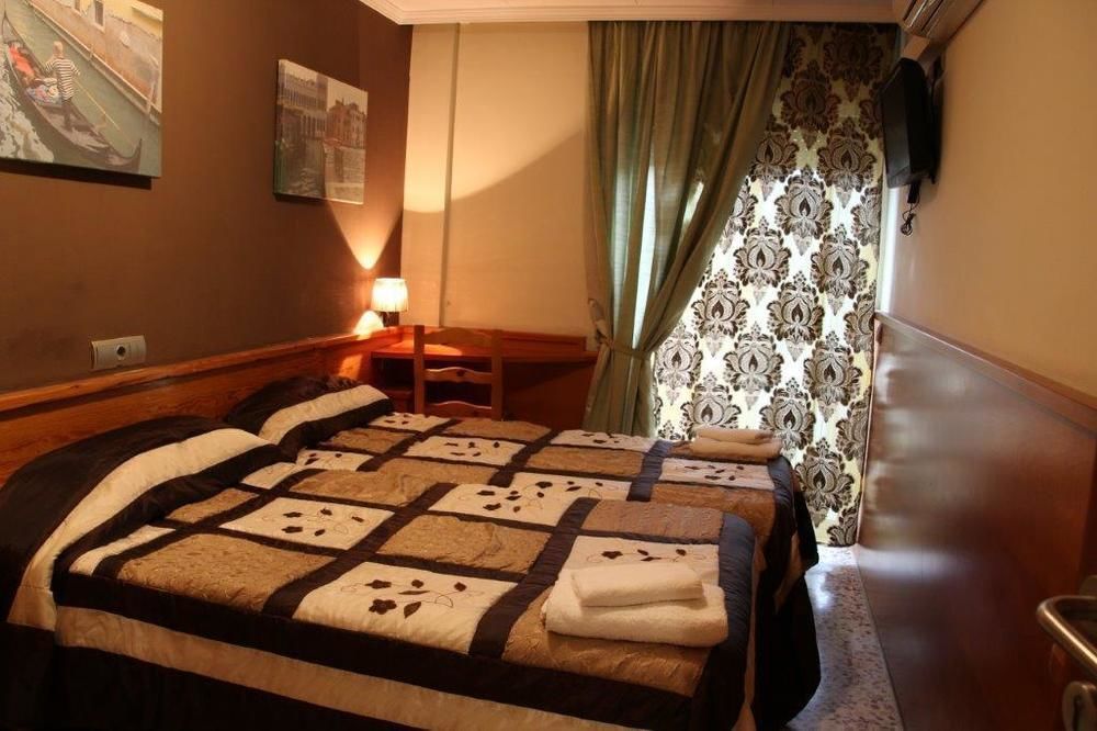Hostal Fonda Galicia การ์เดเดว ภายนอก รูปภาพ