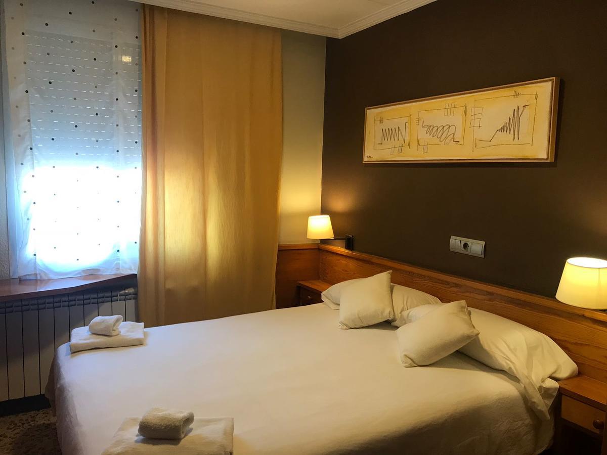 Hostal Fonda Galicia การ์เดเดว ภายนอก รูปภาพ