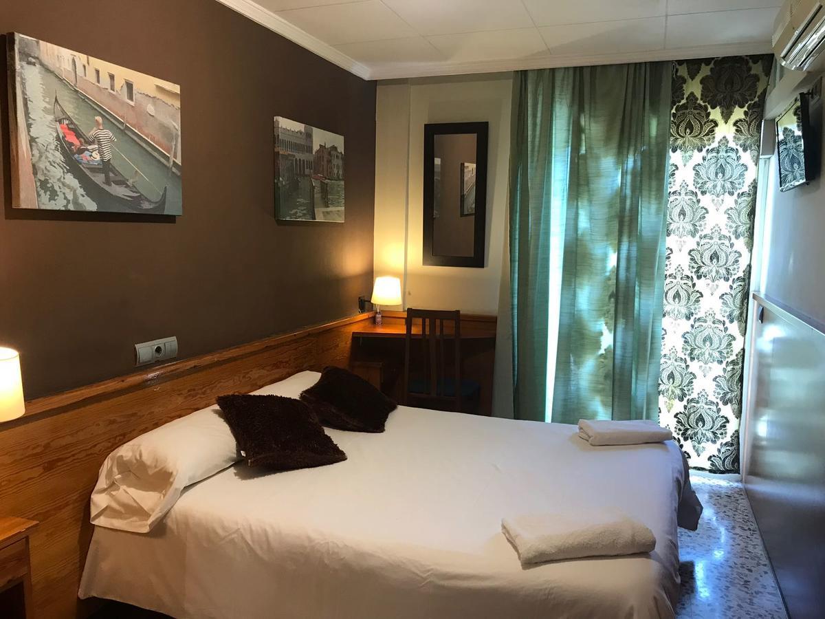 Hostal Fonda Galicia การ์เดเดว ภายนอก รูปภาพ