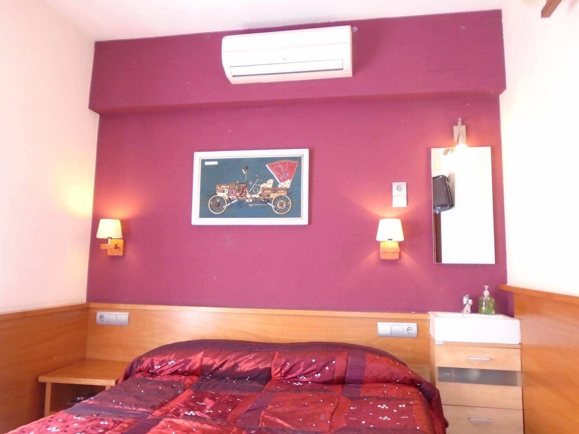 Hostal Fonda Galicia การ์เดเดว ภายนอก รูปภาพ
